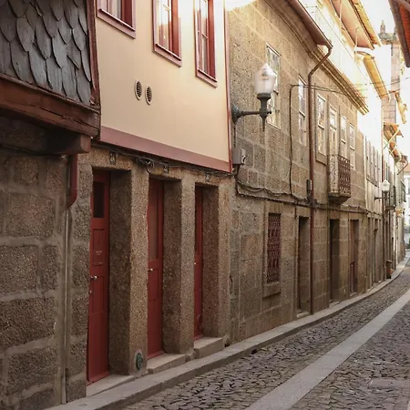 Hagah Alojamentos Oliveira Apartmán